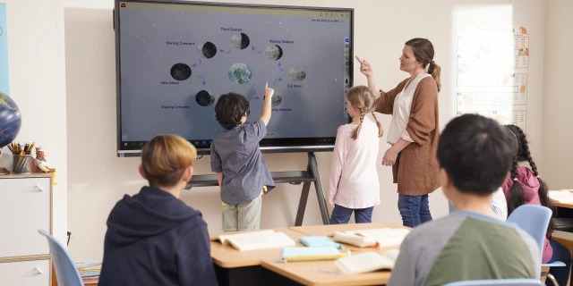 ViewSonic ViewBoard Displays with SureMDM for Education: Interactive ...