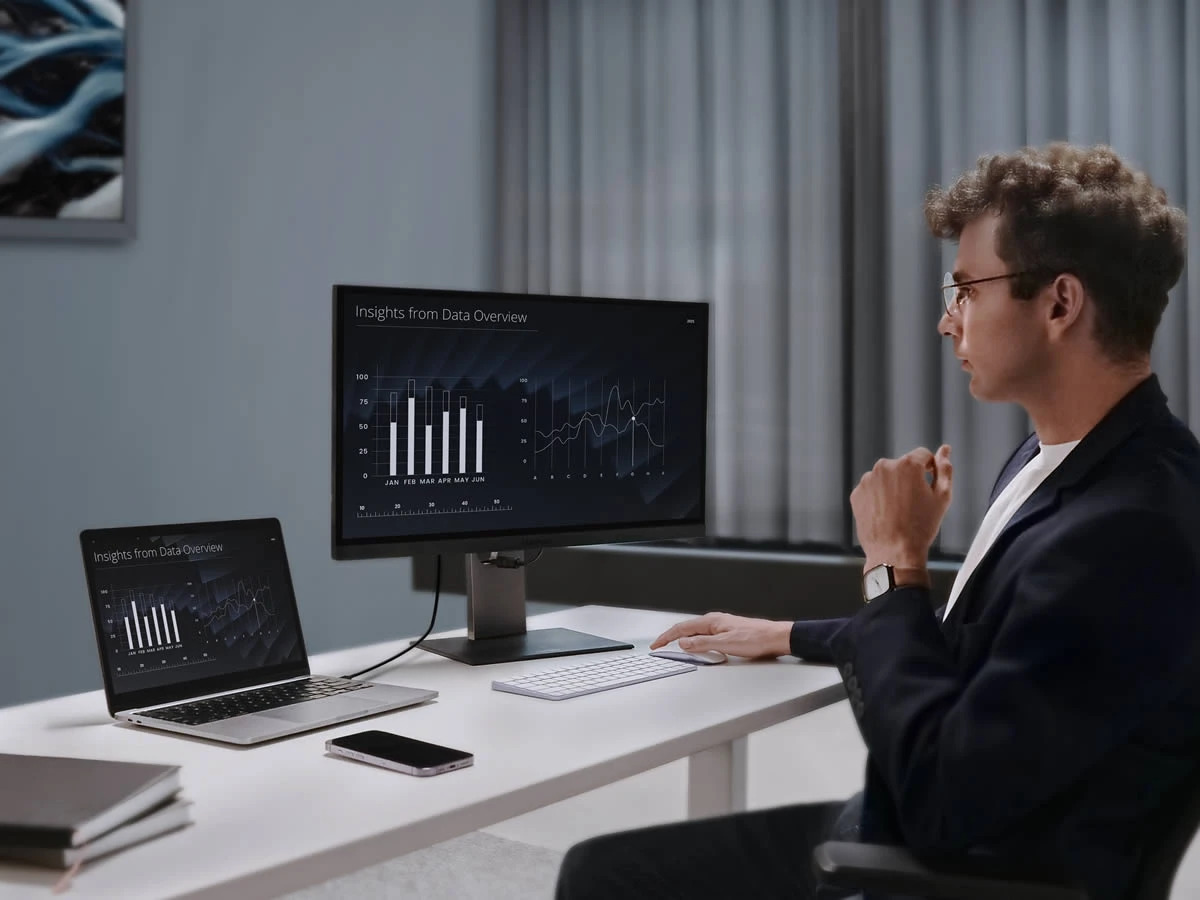 best monitors for MacBook Neo