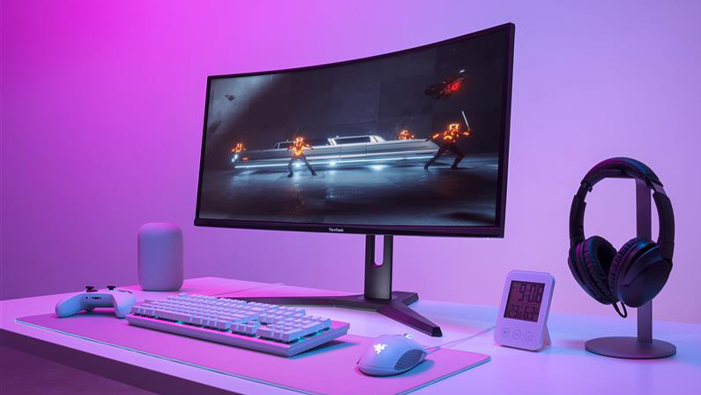 Curved Gaming Monitor Setup