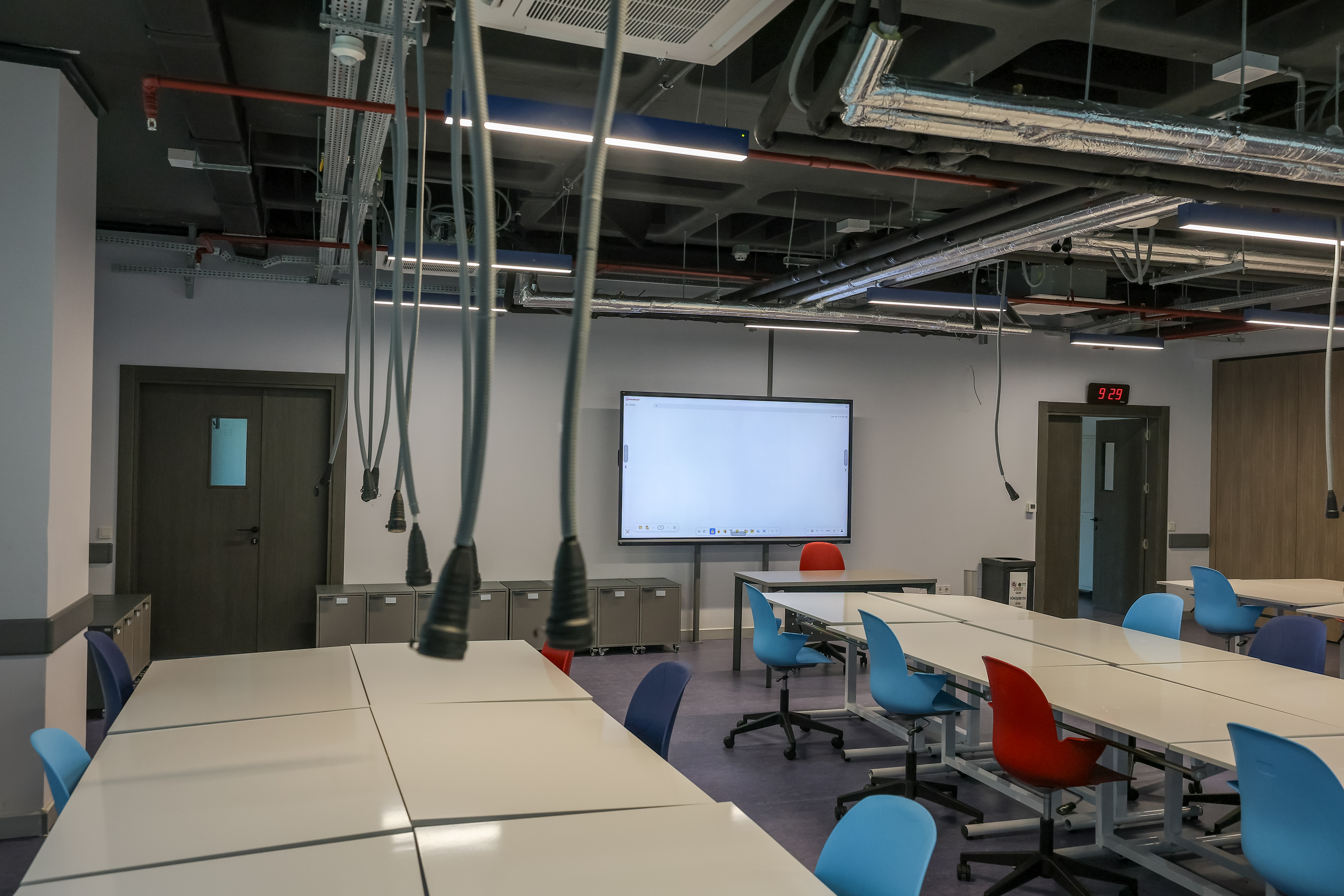 Yaşar University ViewSonic