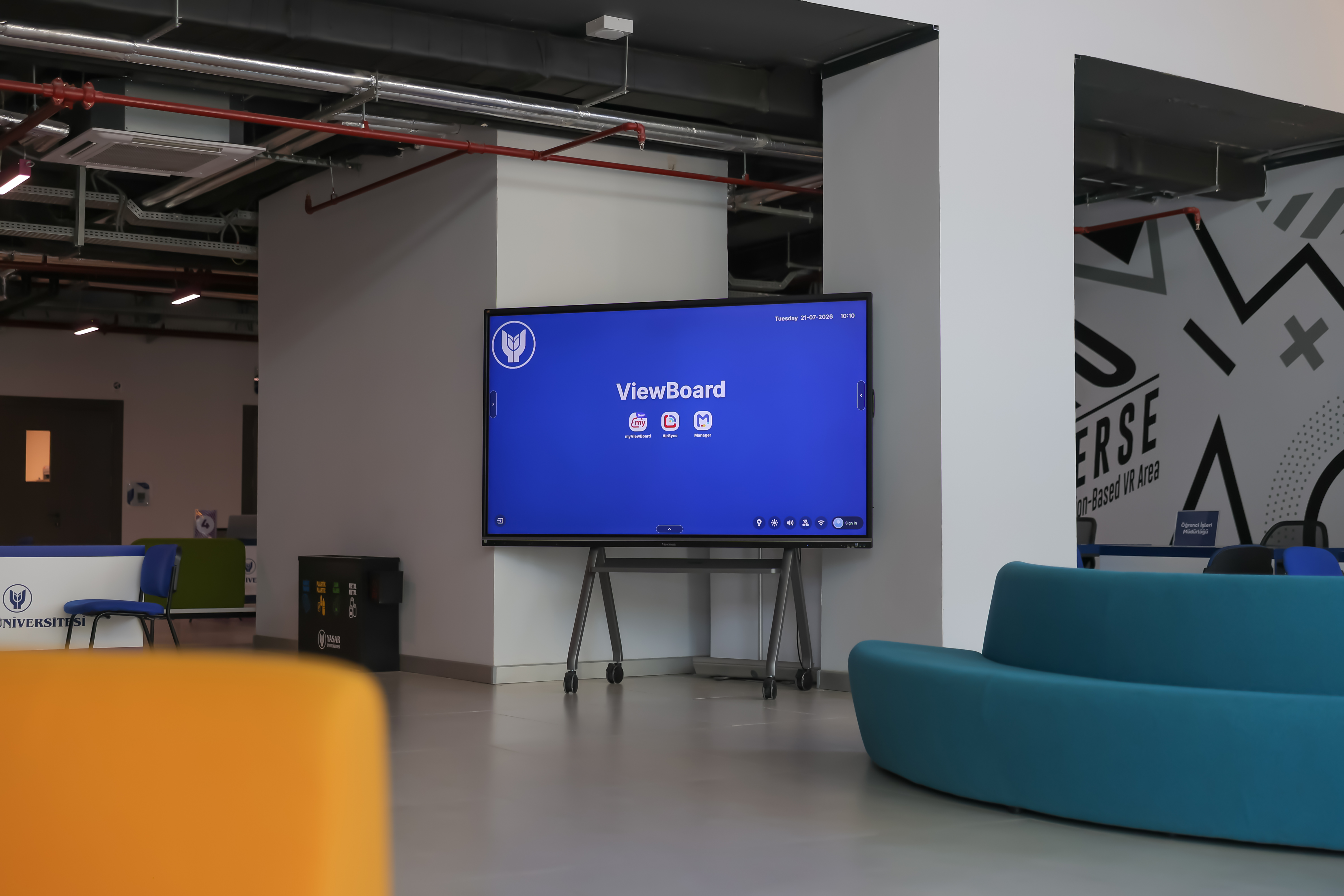 Yaşar University ViewSonic