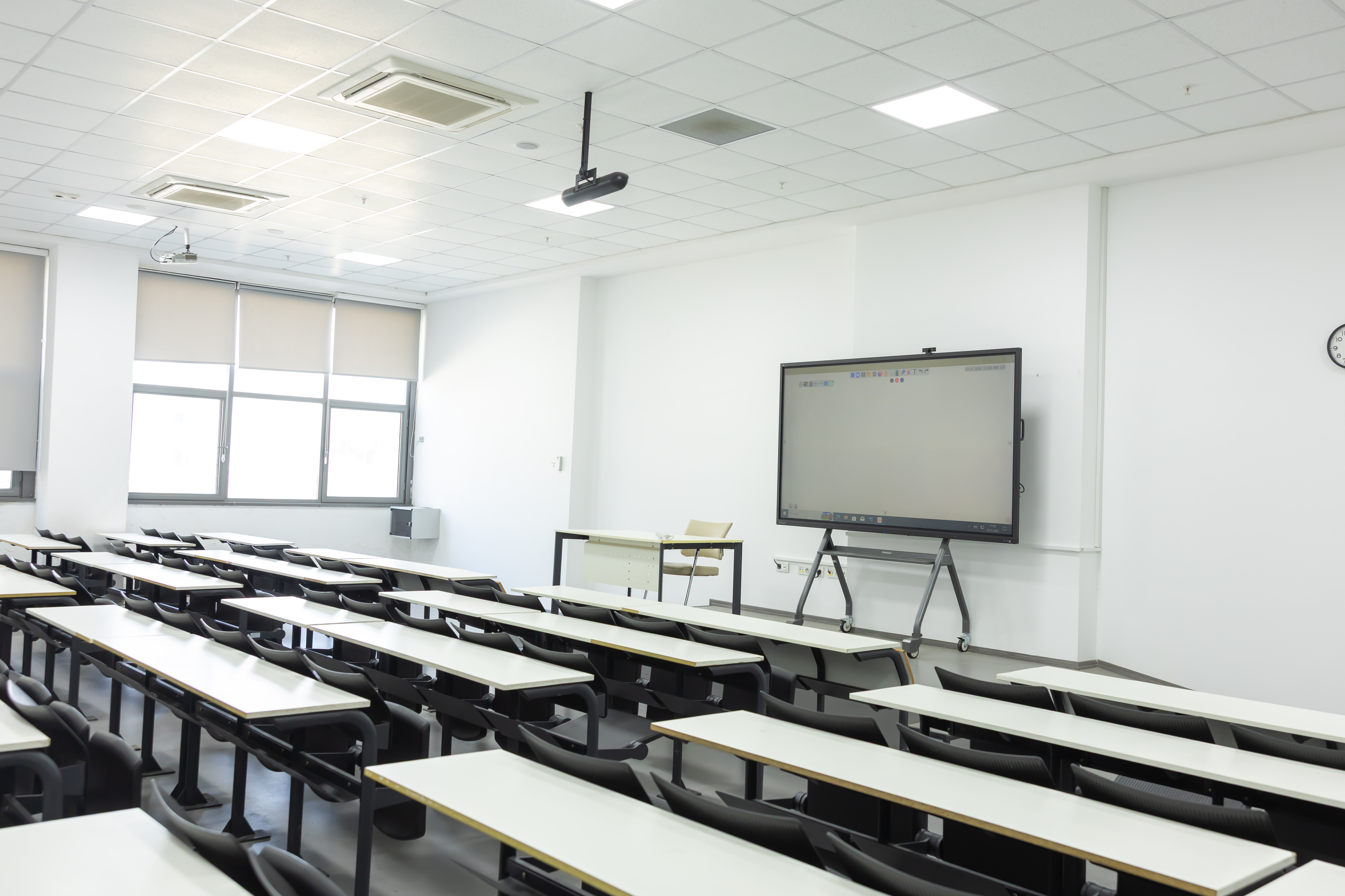 İzmir Bakırçay Üniversitesi’nde ViewSonic interaktif ekran
