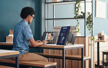 Content from laptop casted to projector on to wall