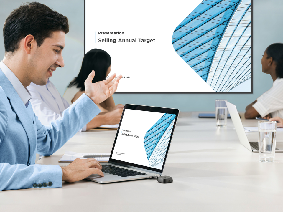 Instant, Cable-Free Presentations with ViewShare 1