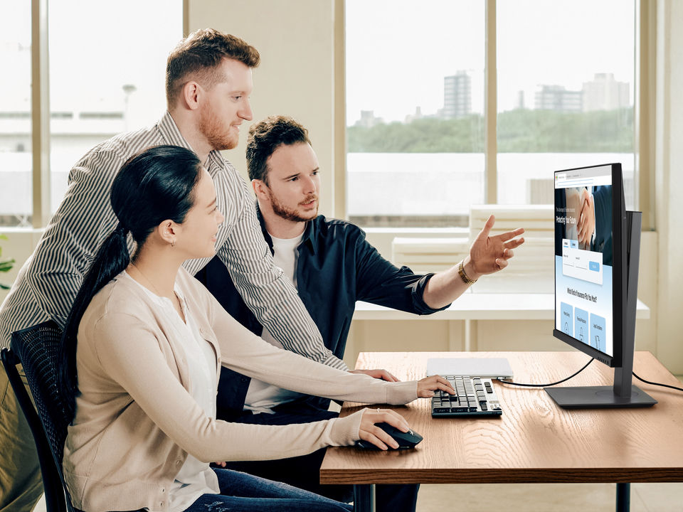 Ergonomic Workstation with One Cable Solution 1